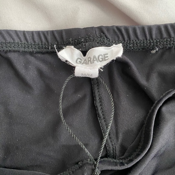 Ensemble Garage porter une fois seulement - Picture 4 of 4